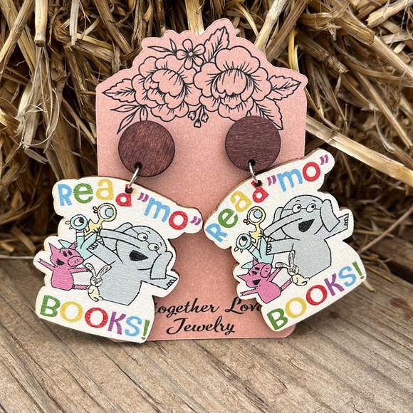 Mo Willems Book Character Earrings/ Teacher or Librarian Earrings - Picture 5 of 10
